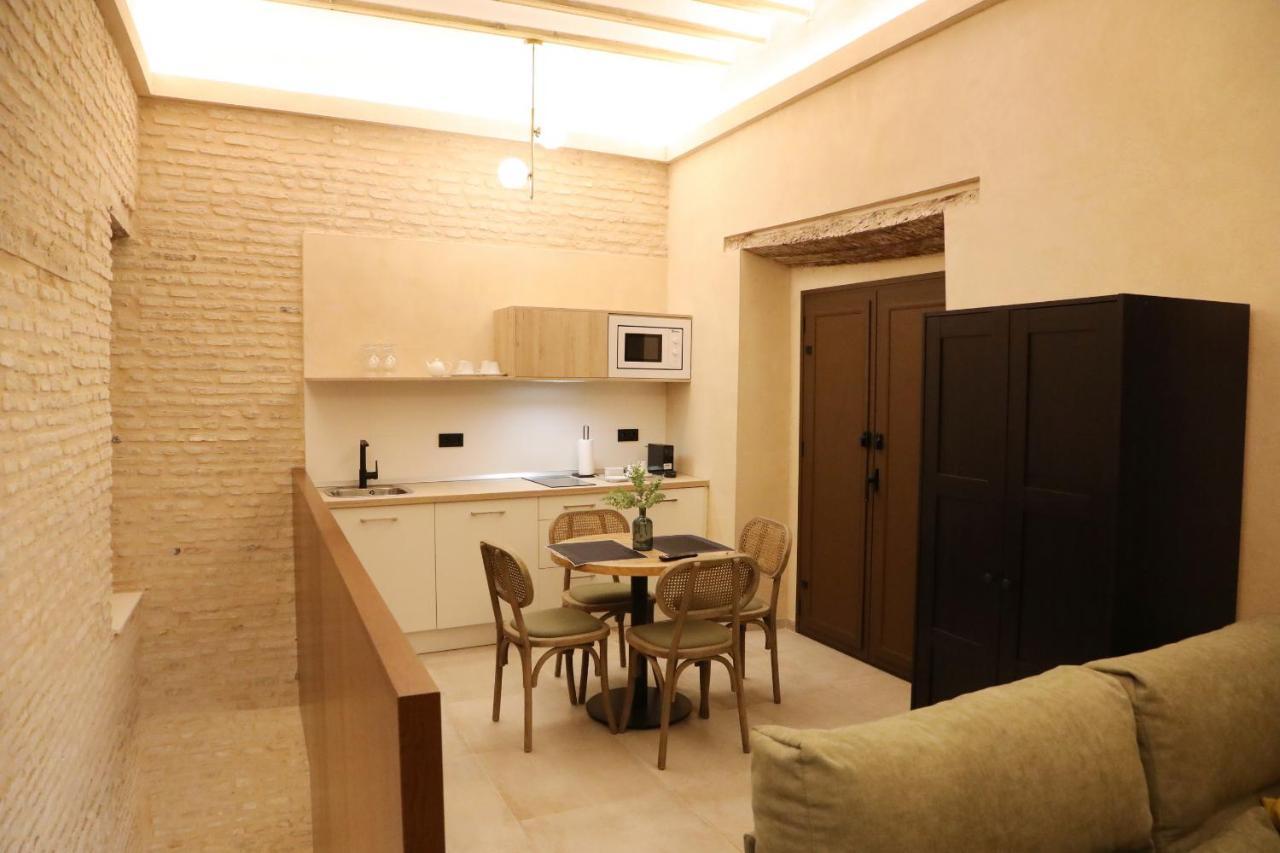 Casa Senorial Del Siglo XVIII Aparthotel Sevilla Eksteriør bilde