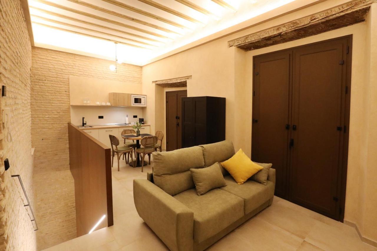 Casa Senorial Del Siglo XVIII Aparthotel Sevilla Eksteriør bilde