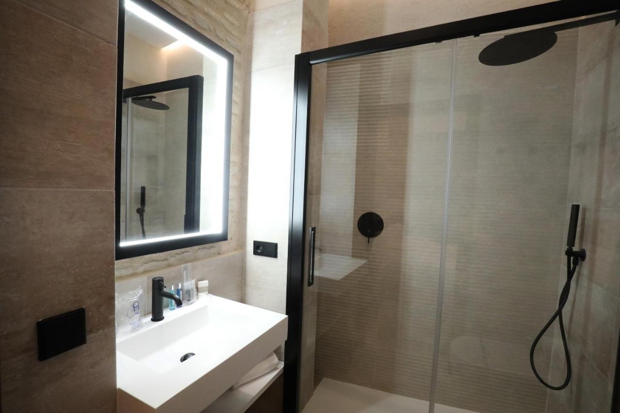 Casa Senorial Del Siglo XVIII Aparthotel Sevilla Eksteriør bilde