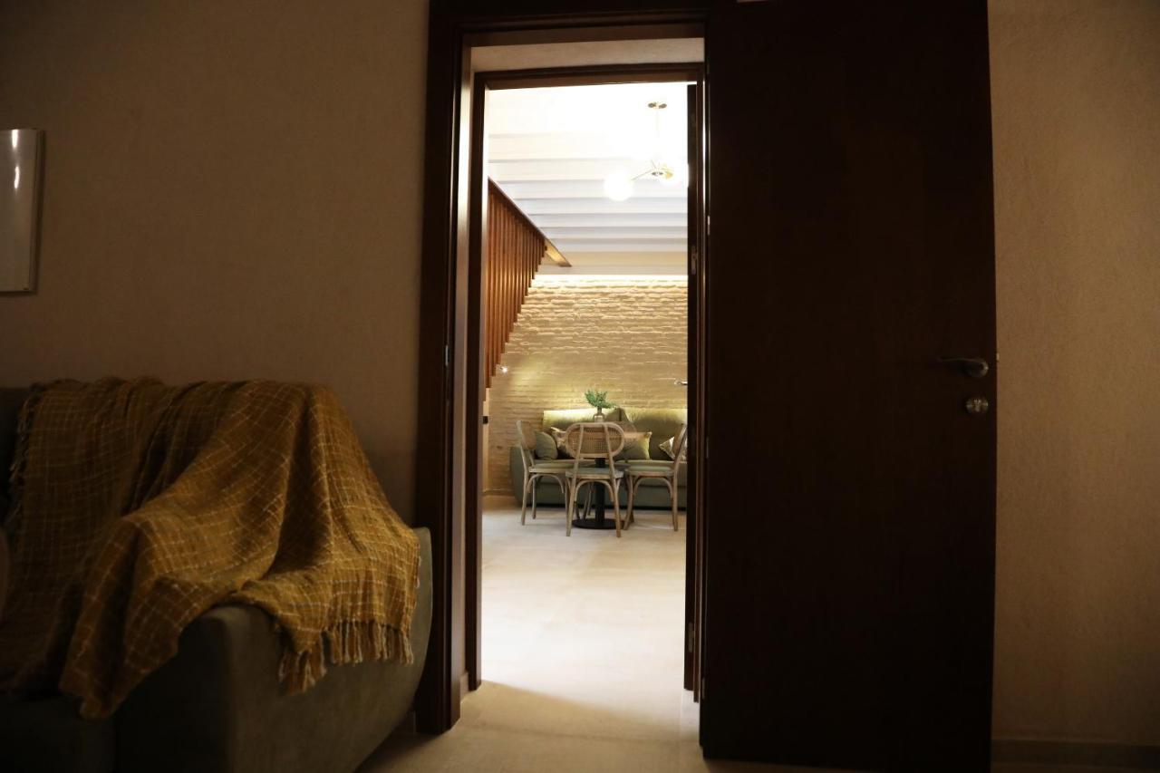 Casa Senorial Del Siglo XVIII Aparthotel Sevilla Eksteriør bilde