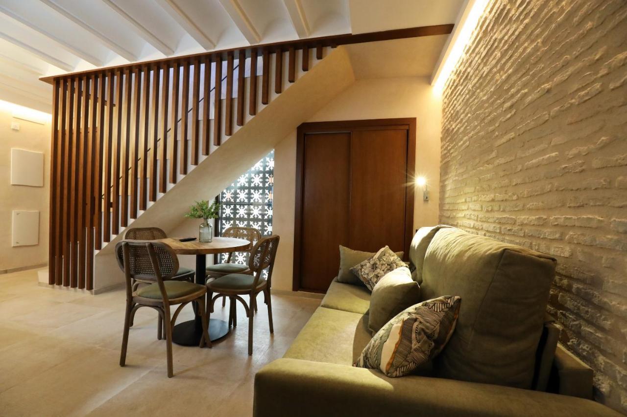 Casa Senorial Del Siglo XVIII Aparthotel Sevilla Eksteriør bilde