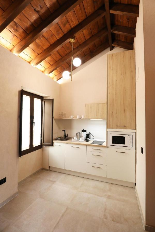 Casa Senorial Del Siglo XVIII Aparthotel Sevilla Eksteriør bilde