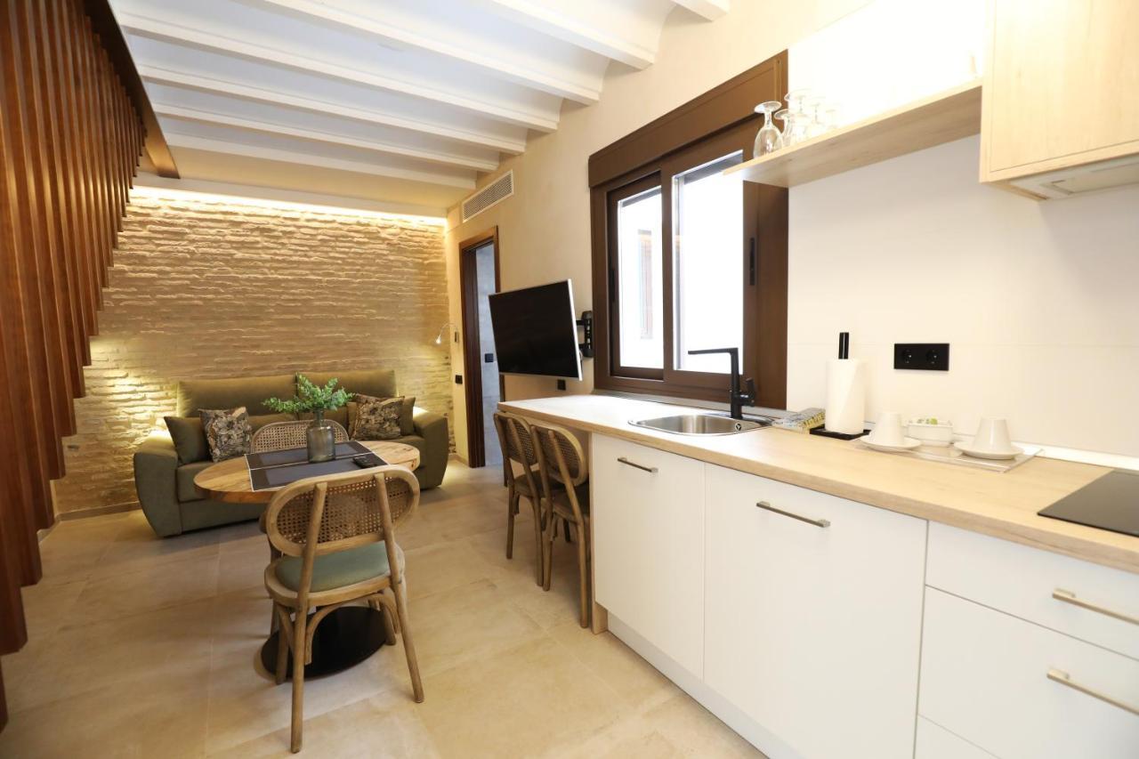 Casa Senorial Del Siglo XVIII Aparthotel Sevilla Eksteriør bilde