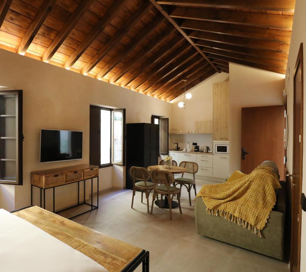 Casa Senorial Del Siglo XVIII Aparthotel Sevilla Eksteriør bilde