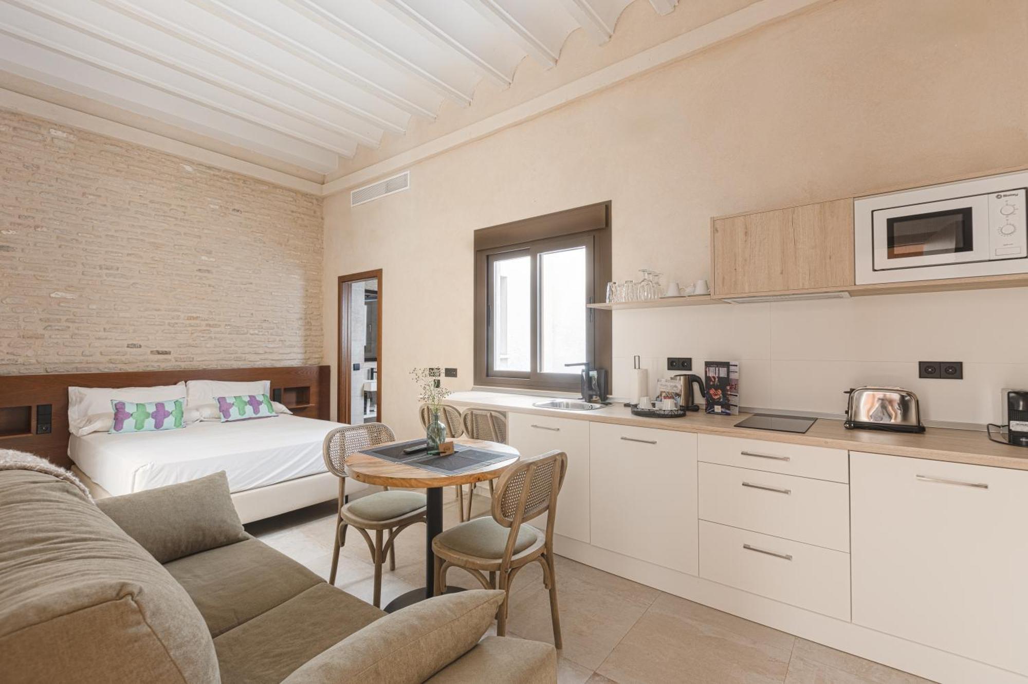 Casa Senorial Del Siglo XVIII Aparthotel Sevilla Eksteriør bilde